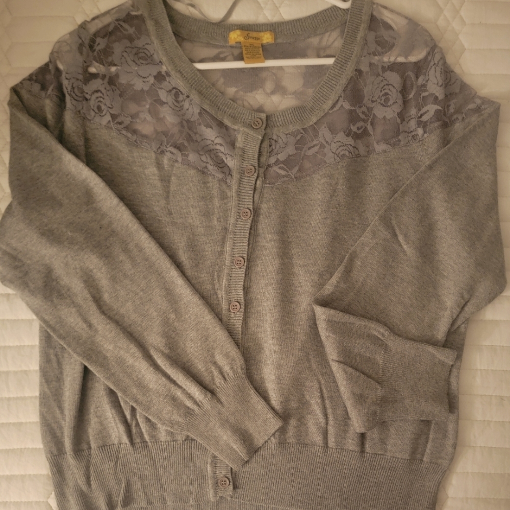 Cropped Cardigan Sweater, Top accent with Lace, Business Cassual